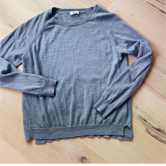 Gil 'B Wool Sweater Lightweight Gray Size Medium Scoop neckline Long SLeeve - Picture 6 of 6